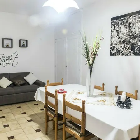 Apartment Leo's